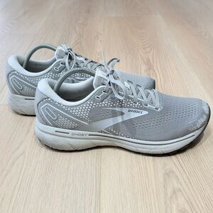 Brooks Ghost 14 Women's Size 11 B
Medium Running Shoe 1203561B089
Sneaker Grey